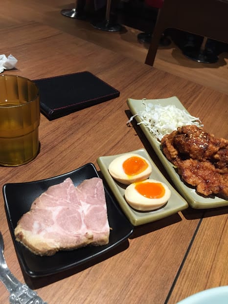 【桃園拉麵】梅光軒 遠百店：超好吃拉麵激推！米其林北海道介紹名店～