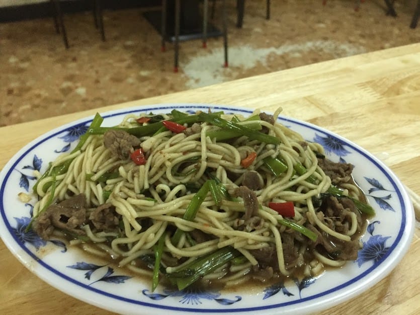 [新北。鶯歌]私心推薦。北港炒羊肉麵 鶯桃路平民美食