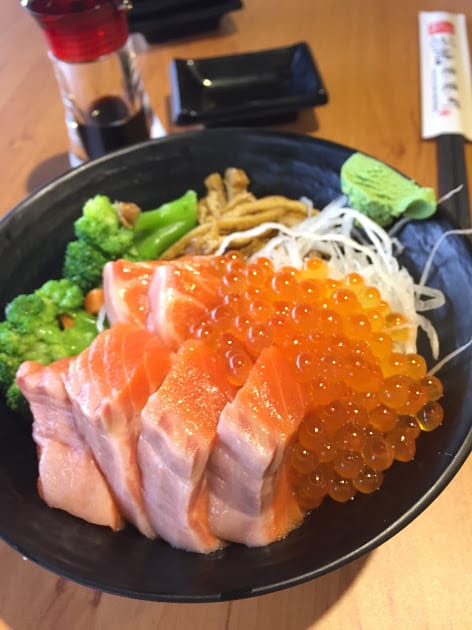 【中壢後站美食】築地樂樂町：日本生魚片蓋飯專賣店（已歇業）