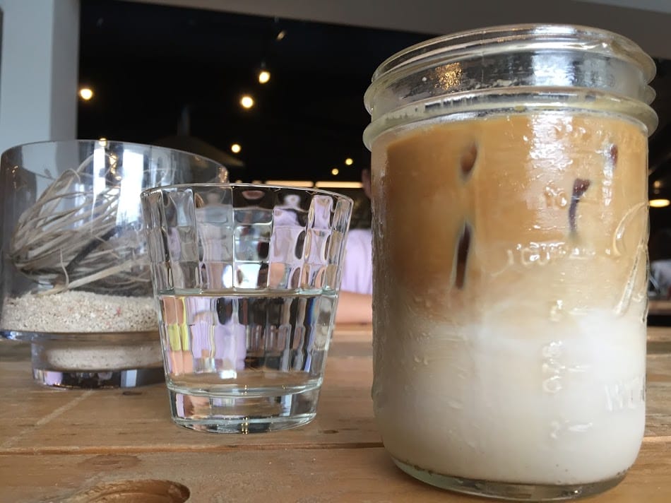 【中壢平鎮咖啡店推薦】Alpha Coffee & Tea：平鎮工業區隱藏咖啡店，手沖咖啡、鬆餅好好食