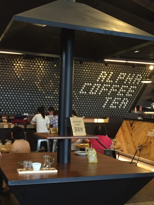 【中壢平鎮咖啡店推薦】Alpha Coffee & Tea：平鎮工業區隱藏咖啡店，手沖咖啡、鬆餅好好食