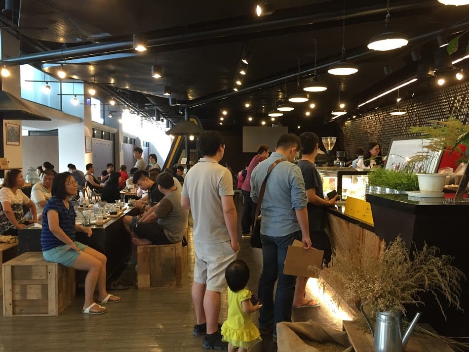 【中壢平鎮咖啡店推薦】Alpha Coffee & Tea：平鎮工業區隱藏咖啡店，手沖咖啡、鬆餅好好食