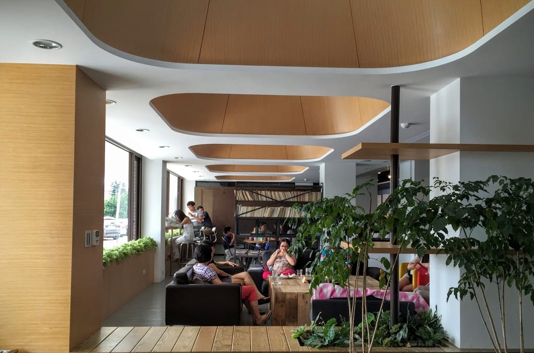 【中壢平鎮咖啡店推薦】Alpha Coffee & Tea：平鎮工業區隱藏咖啡店，手沖咖啡、鬆餅好好食