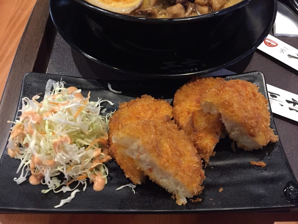 [台北]三創園區美食街。麵家三士拉麵