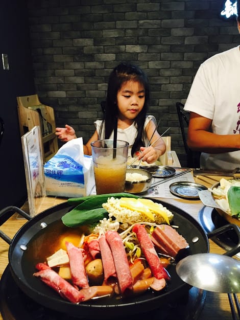 【中壢】澄川黃鶴洞 中原家樂福:銅盤烤肉+部隊鍋,二訪還是很好吃 - 第10張圖 【中壢】澄川黃鶴洞 中原家樂福:銅盤烤肉+部隊鍋,二訪還是很好吃