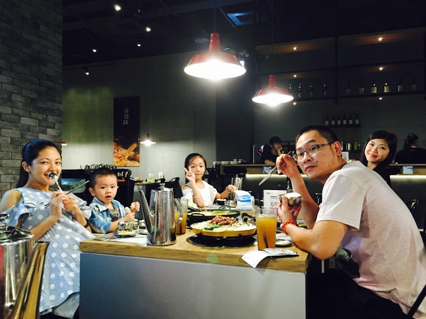 【中壢】澄川黃鶴洞 中原家樂福:銅盤烤肉+部隊鍋,二訪還是很好吃 - 第18張圖 【中壢】澄川黃鶴洞 中原家樂福:銅盤烤肉+部隊鍋,二訪還是很好吃