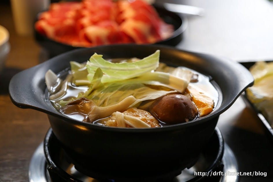 謝謝招待。二訪[桃園]海月正式營運食記。涮涮鍋＆壽喜燒～村民食堂