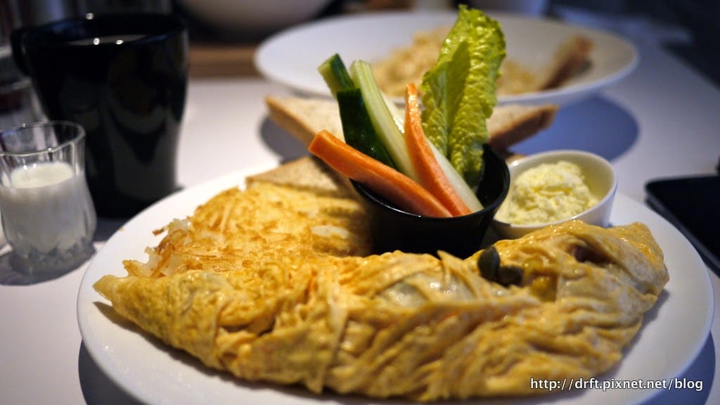 [台北]食記。Cafe-a-la-mode簡約空間Brunch & Omelette～捷運中山站美食