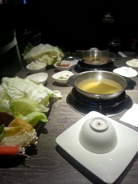 【桃園美食】村民食堂 海悅鍋物：中正路上超大氣建築，涮涮鍋＆壽喜燒～