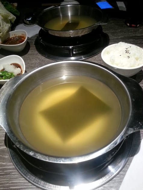【桃園美食】村民食堂 海悅鍋物：中正路上超大氣建築，涮涮鍋＆壽喜燒～