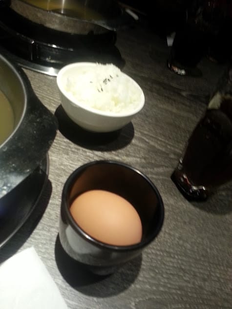 【桃園美食】村民食堂 海悅鍋物：中正路上超大氣建築，涮涮鍋＆壽喜燒～
