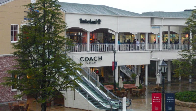 2008 [Kyoto京都]賞櫻之旅Day5#2 推薦必逛大阪Outlets，靈骨塔（Rinku premium Outlets）吧！